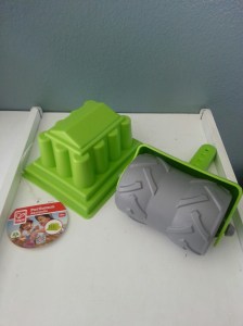 Citrus Lane May 2014 Sand Toys